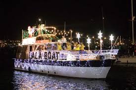 Also, it's made to recline for a more relaxing ride. A Traditional California Boat Parade For Christmas Travelingmom