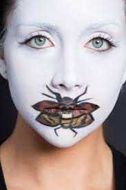 Comment vous faire frémir, comment vous impressionner sans avoir compris et maîtrisé les fondements même de la grande sorcellerie ? Maquillage Halloween Horreur En 25 Exemples Originaux