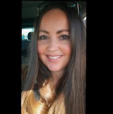 Comparing Wollerton Old Hall and Desdemona David Austin Roses