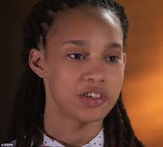 After the women's team clinched the big 12 regular season title on saturday, mulkey used her postgame speech to defend her. Women S Basketball Star Brittney Griner Says Coach Told Her To Keep Her Sexuality Quiet For Fear It Would Be Bad For Recruiting Daily Mail Online