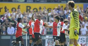 De fiere rotterdammers, die in 2002 nog de uefa cup wonnen, kampen met financiële problemen en dat vertaalt zich ook naar het veld toe. Die 10 0 Overwinning Op Feyenoord Heeft Psv Uiteindelijk De Titel Gekost Voetbalprimeur Nl