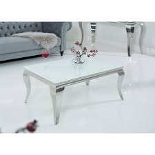 Retrouvez nos tables basses pour le salon dans un style baroque, romantique, avec des patines blanches ou lin ou encore des tables de salon adaptées à des intérieurs industriels. Table Basse Baroque Verre Opale Blanc Et Pied En Acier Poli Cbc Meubles