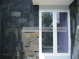 Batu alam candi ini sudah sangat sering digunakan untuk mendesain tampilan rumah dan teras depan rumah. Komponen Variasi Tampak Tempelan Batu Alam Susunan Tidak Rata Timbul Tenggelam Jasa Desain Rumah
