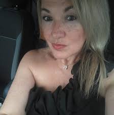 Has anyone had issues with Ashley Furniture delivery?