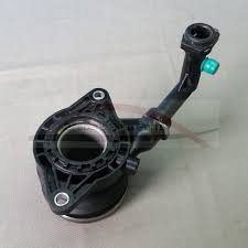 Een nieuw druklager die niet soepel over de schacht loopt en daardoor slip veroorzaakt. Fiat 500 1 4 16v Abarth Hydraulisch Druklager