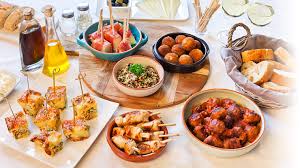 Preparate i calici e invitate gli amici, ovviamente su skype. Tapas Cinque Ricette Per Un Aperitivo Spagnolo
