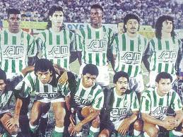 Jhon jairo tréllez hizo parte de aquel plantel histórico que consiguió la gloria continental, y no dudó en recordárselo a los hinchas del equipo. Atletico Nacional Copa Libertadores 1989 Entrevista De Gildardo Gomez Copa Libertadores Futbolred