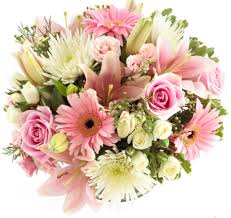 Looking For Simple Yet Adorable Flower Arrangement To Congratulate The Couple We At Real Flowers Pink Wedding Flowers Diy Wedding Flowers Wholesale Flowers