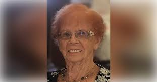 Donna Rhea's Instagram, Twitter & Facebook