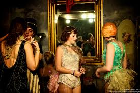 The history of 1920s men's formal wear from tailcoat or the tuxedo. Get The 1920s Look The Candlelight Club 1920s Speakeasy London