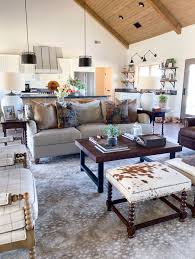 Harper Hill Country Living Room With Bassett Furniture In 2020 Bassett Furniture Country Living Room Furniture