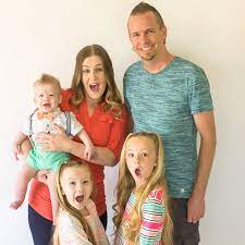 Star of the youtube channel trinity and beyond who collaborated with her older sister trinity on a series of comedy, challenge, prank and vlog videos. 28 Trinity And Madison Trinity And Beyond Ideas Trinity Madison Cute Animal Memes