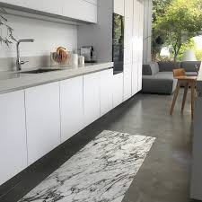 tapis vinyle marbre blanc arabescato svetlana runner
