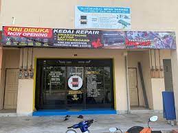Pernah juga berlaku kunjungi kedai repair screen handphone murah untuk tukar skrin yang pecah tapi harganya mak dato' melampau benar. Kedai Kedai Repair Handphone Murah Kamunting Facebook