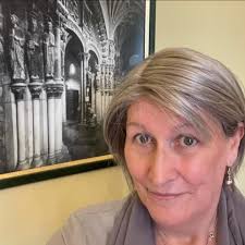 Last Friday morning, at about 5:30, I left the Logroño Albergue and was  about to start my pilgrimage when I heard a commotion somewhere. So I  walked towards the sound and there