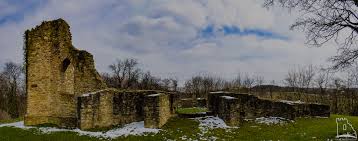 Jump to navigation jump to search. Mecseknadasd Schlossberg Magyar Varak Kastelyok Templomok Leirasai Galeriai