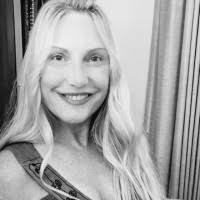 30+ "Roxanne Rector" profiles