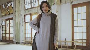 Lirik lagu ya habibal qolbi. Inilah Terjemahan Lirik Lagu Nissa Sabyan Ya Habibal Qolbi Kepogaul