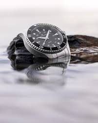 Hamilton international ltd 2504 biel/bienne, switzerland. Hamilton Watch On Twitter Choose Your Scuba Style Our New 37mm Khaki Navy Scuba Quartz Is Available In A Striking Steel Grey Or Classic Black Which One Will You Wear Https T Co B0hm87uqkh Hamiltonwatch