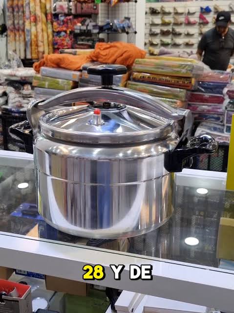 MERCANCIA NUEVA 👀 Ollas de presión de 7, 9, 11 y 15Kg para que hagas unas  recetas deliciosas 🤤 Visitanos en la Avenida Baralt, Esquina Maderero a  Bucare a 1 cuadra y media de la Plaza Miranda bajando ...