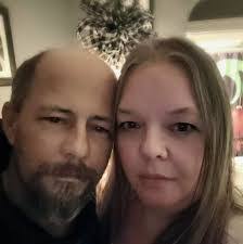 Carrie Hixon's Instagram, Twitter & Facebook