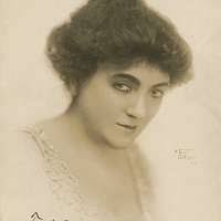 Mary Dorr, vaudeville entertainer (SAYRE 23900)