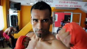 Jonathan Barros se presenta en Panamá por la faja de la Fedebol