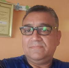 Aquí con Roberto Ladrón de Guevara y mi sobrino Jhampier Reynaga Maturrano  , hace más de 25 años!!!!!