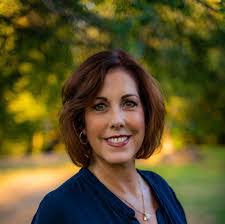 Sheri Henderson's Instagram, Twitter & Facebook