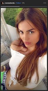 Morena Taraku sapo bëri një ndryshim në look, nuk ka më flokë të zinj  (FOTO)