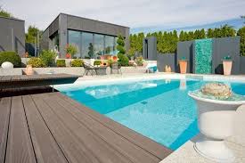 Pool Und Garten Im Toskanastil Schwimmbad De Schwimmbad Bauen Schwimmbader Outdoor Dekorationen