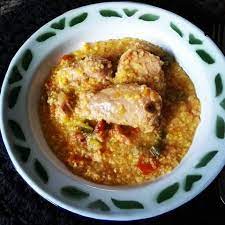 Em uma panela de pressão, colocar a canjiquinha, deixar cozinhar por de 15 min. Receitas De Vo Costelinha De Porco Com Quirera O Tacho Da Pepa