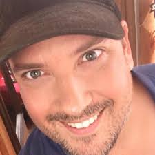 Peter Cullari's Instagram, Twitter & Facebook