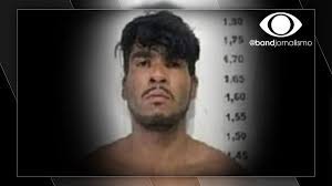 En uno de esos enfrentamientos, barbosa tomó como rehenes a un matrimonio y su hija adolescente. B5cniwfakkapm