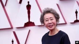 In 2021, she gained international recognition for her role in the film minari (2020), for which she is nominated for the academy award for best supporting actress. 3arknokbff6lam