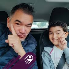 Cyril Hanouna, Laurent Baffie, Jean Dujardin : Plusieurs personnalités ont  rendu hommage à l'homme en noir Thierry Ardisson 🖤