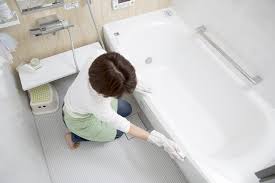 Bak mandi dirumahmu bocor dan kamu bingung bag. Cara Bersihkan Bathtub Tersumbat Arsitek Indo Kontraktor