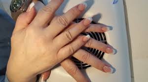 Acrylnägel selber machen funktioniert im grunde recht einfach, bedarf aber ein wenig übung, um perfekte ergebnisse zu erhalten. Bild Hier Mit Dem Aufbau Den Ich Sonst Anfanger Nagelmodellagen