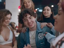 Set your reminder here to tune in, or go to budlight.com/nye for a more interactive viewing experience. Jack Harlow Girls Partying In 2021 Harlow Good Looking Men Jack