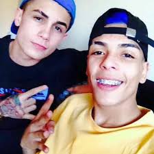 Pin De E Em Kevin %E7%AC%99 Fotos De Mcs Fotos De Pai Fotos