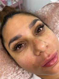 Lash lengthening or fanorama mascara?