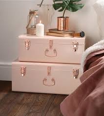 I have had a little obsession with copper decor for a couple months now. 14 Eye Catching Blush Pink Copper Home Decor Ideas