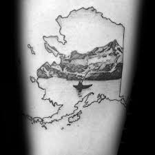 More artistic directions might choose to only include the silhouette of this icon, making a simple and impactful statement. 40 Kanu Tattoo Designs Fur Manner Kayak Ink Ideen Mann Stil Tattoo Armband Tattoo Design Tattoos Tattoo Designs Men