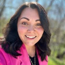 Nancy Zuber's Instagram, Twitter & Facebook