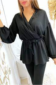 Culotte taille haute khali cache coeur. Black Wrap Blouse With Shirt Collar And Belt