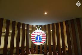 #logo persija didirikan pada 28 november 1928, tepat sebulan setelah sumpah pemuda, dengan cikal bakal bernama voetbalbond indonesische jacatra (vij). Ragam Makna Penerapan Tanda Bintang Di Balik Logo Klub Liga 1 Halaman All Kompas Com