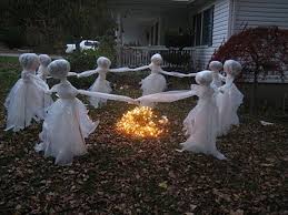 These natural outdoor halloween decorations are inexpensive and can stay out for both holidays. Creepy Funny Spooky Weird Outdoor Halloween Decorations