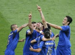 Una data che evoca ricordi sublimi nelle menti dei tifosi della juventus. Marco Materazzi Per Sempre Lassu 9 Luglio 2006 O Anche Breve Storia Dell Uomo Del Destino Md 9 Luglio 2017