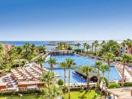 Jul 15, 2021 · das giftun azur resort hält insgesamt 522 helle zimmer im haupthaus und in den bungalows bereit. Hotel Arabia Azur Resort In Hurghada Bei Alltours Buchen