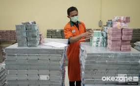 Semua tinggal sobat yang memilihnya atau mungkin potensi kerja sebagai sekeretaris, kepala bagian, staf karyawan, tukang kayu bangunan, montir di bengkel bombana, frontliner hotel. Lowongan Kerja Kuli Bangunan Karawa Jasa Renovasi Rumah Di Karawang Jadiberkah Com